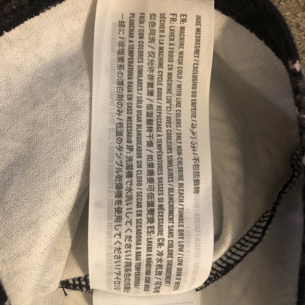 HOLLISTER Tribal Crop Top - Picture 8 of 9
